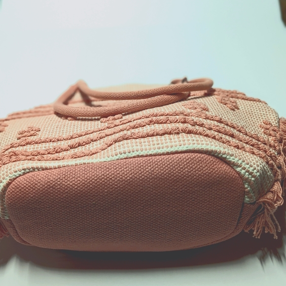 Shade & Shore Rose Pink Fringe Boxy Straw Tote Beach Bag NWT - Picture 3 of 8